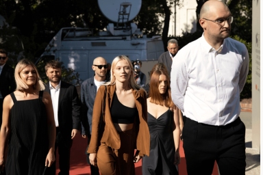 Pasaulinį pripažinimą pelniusio filmo „Piligrimai“ kelionė nesustoja: lietuvių kūrinį įsigijo HBO...